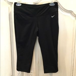 Nike DRI-FIT Capri Athletic Tight Size Small